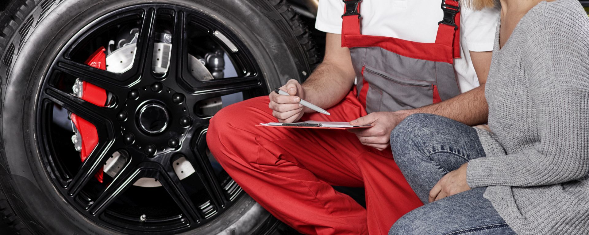Ein regelmäßiger Reifenwechsel ist entscheidend für Ihre Sicherheit und den Fahrkomfort. Wir bieten Ihnen einen schnellen und professionellen Service.